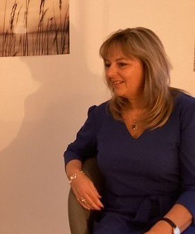 Ilse Van Eylen pendant une seance d hypnose
